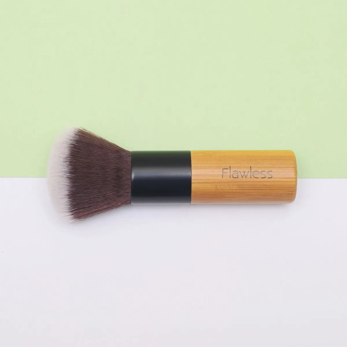 Flawless powder/blusher brush (short handle)